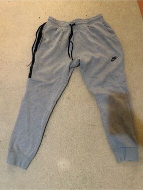 Nike tech fleece grey jogger sweatpants